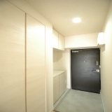 駅南第1ケイコービル：2LDKの玄関