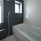 ユニットバス　浴室乾燥機付です