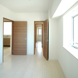 反対側から　ウォークインクローゼットへ