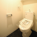 トイレ　収納あります