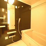 浴室（奇数階は壁が茶）