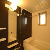 浴室（奇数階は壁が茶）