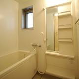 ユニットバス　小窓もあります