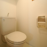 トイレ　小窓付です